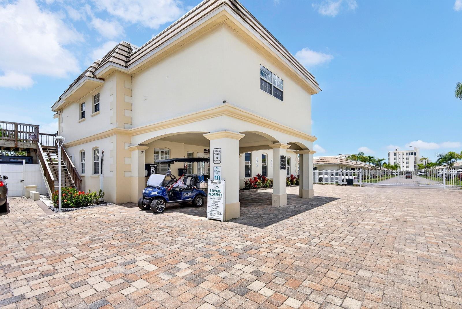 ISLAND HOUSE - Residential