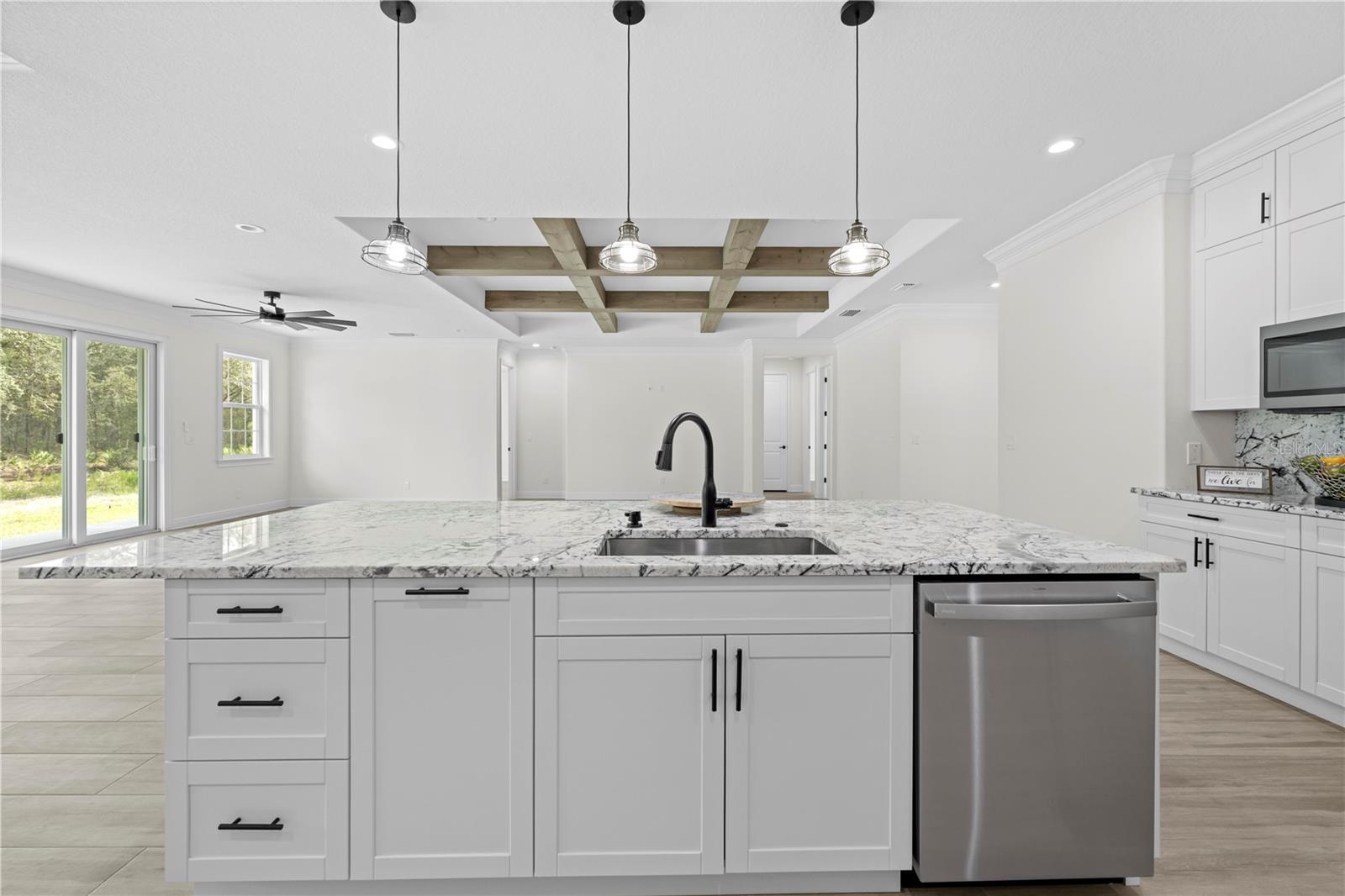 ROYAL HIGHLANDS - Residential