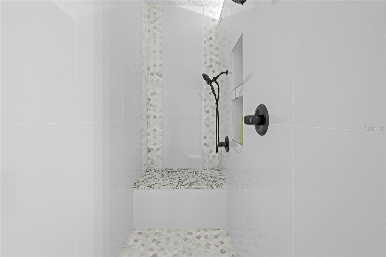 ROYAL HIGHLANDS - Residential