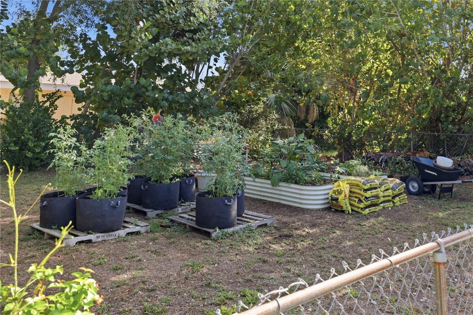 ENGLEWOOD GARDENS - Residential