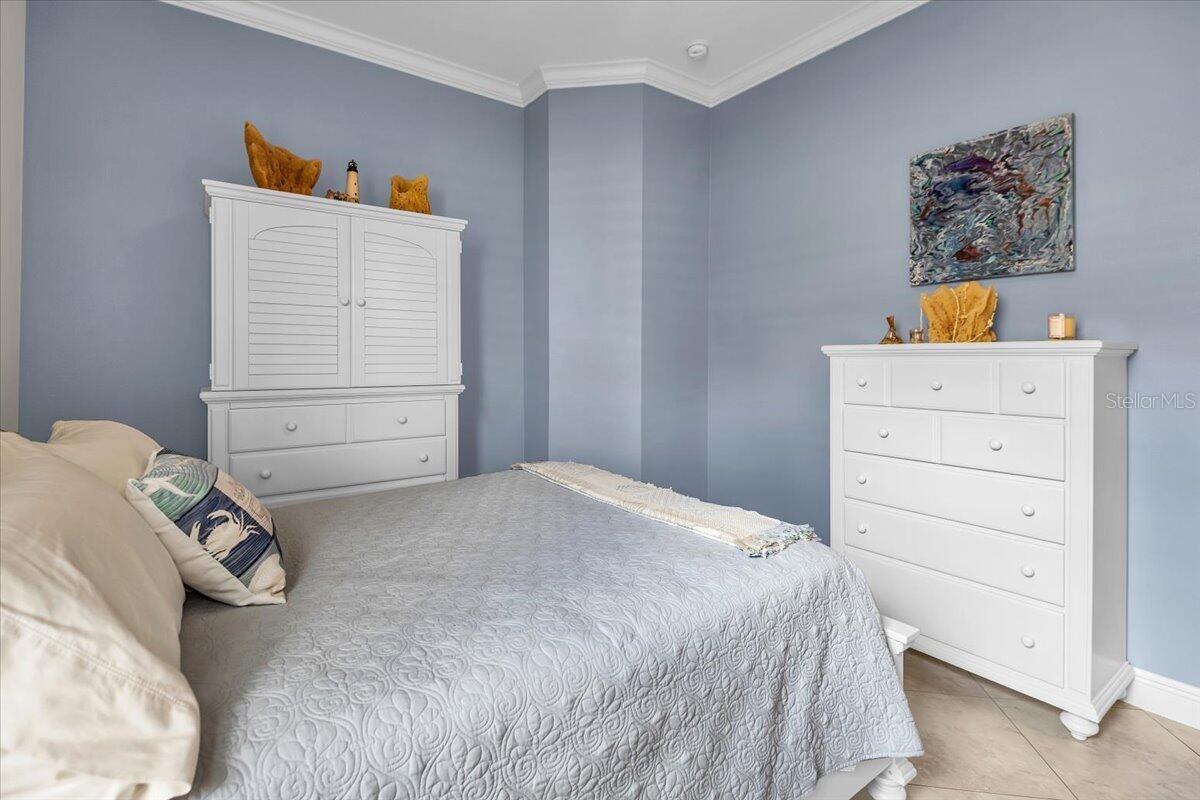 ENCLAVE AT COUNTRY MEADOWS - Residential