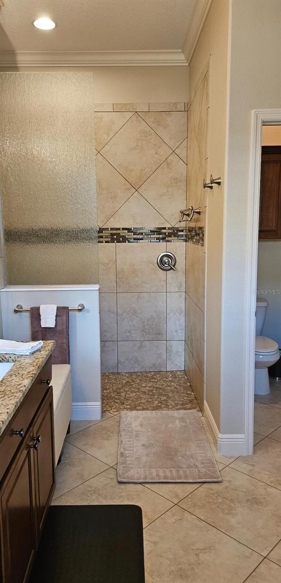 ENCLAVE AT COUNTRY MEADOWS - Residential