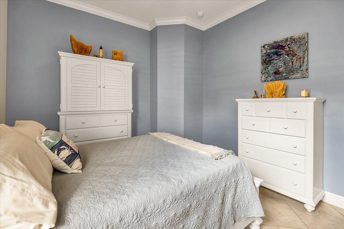 ENCLAVE AT COUNTRY MEADOWS - Residential