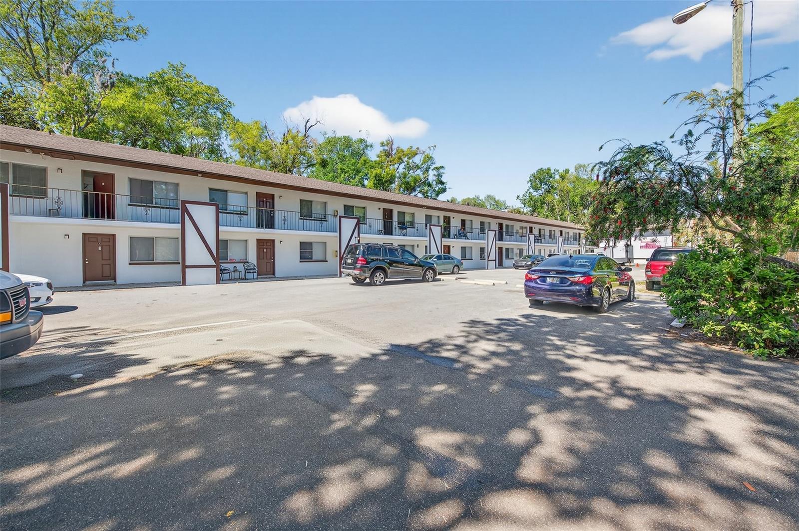 MASON & CARSWELLS HOLLY HIL - Commercial Sale