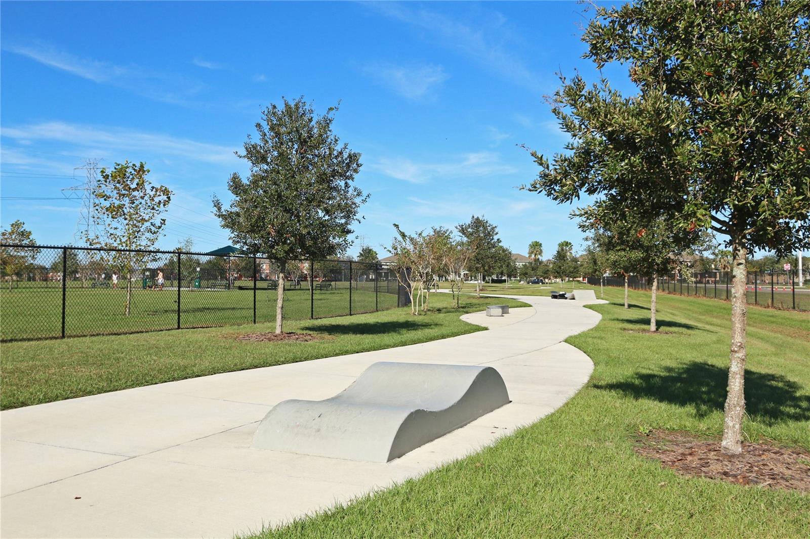 SIGNATURE LAKES/INDEPENDENCE - Residential