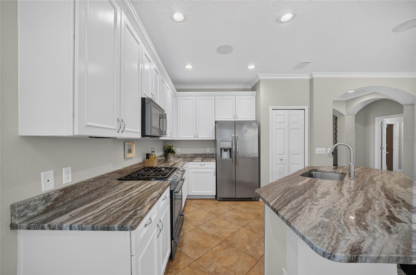SIGNATURE LAKES/INDEPENDENCE - Residential