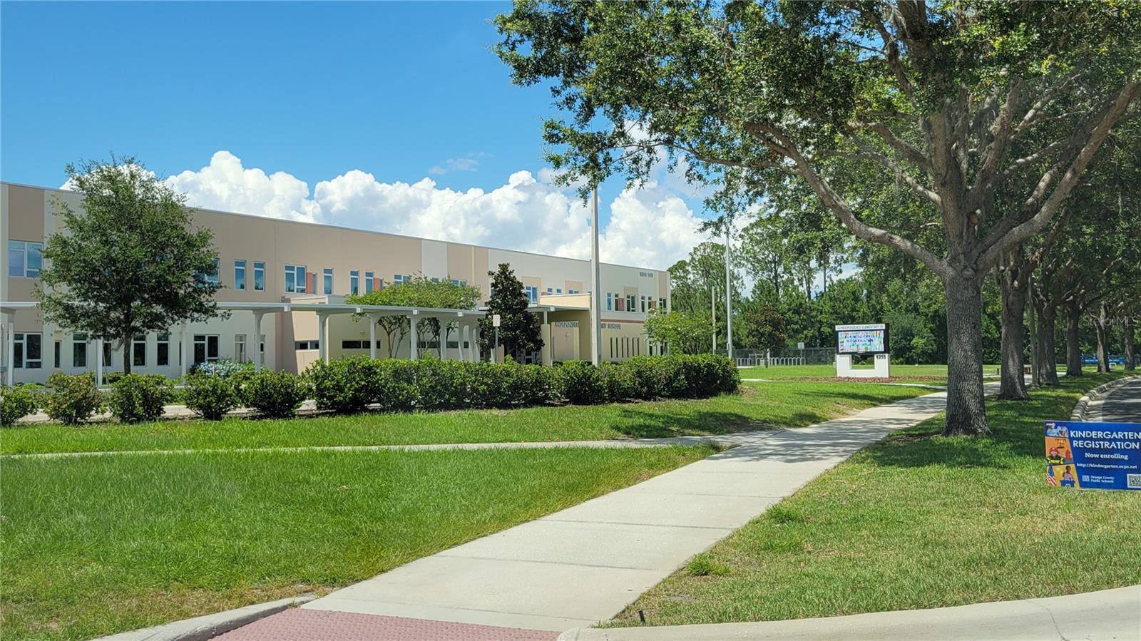 SIGNATURE LAKES/INDEPENDENCE - Residential