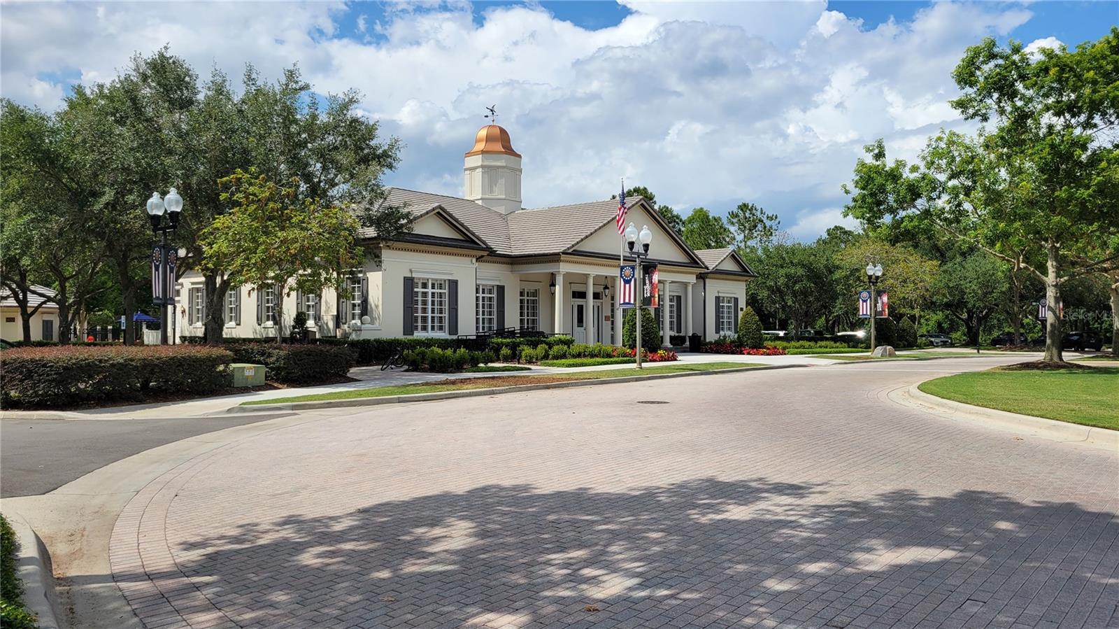 SIGNATURE LAKES/INDEPENDENCE - Residential