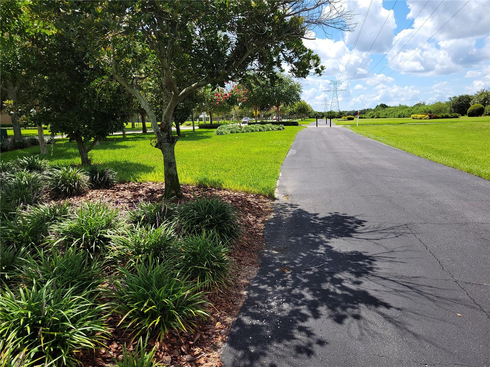 SIGNATURE LAKES/INDEPENDENCE - Residential