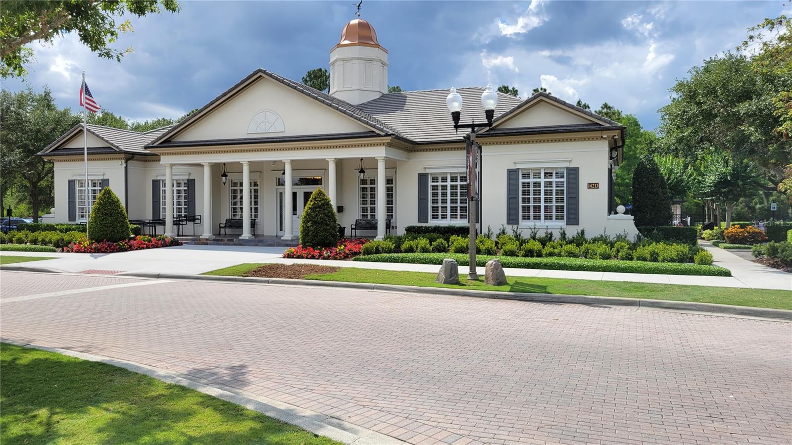 SIGNATURE LAKES/INDEPENDENCE - Residential