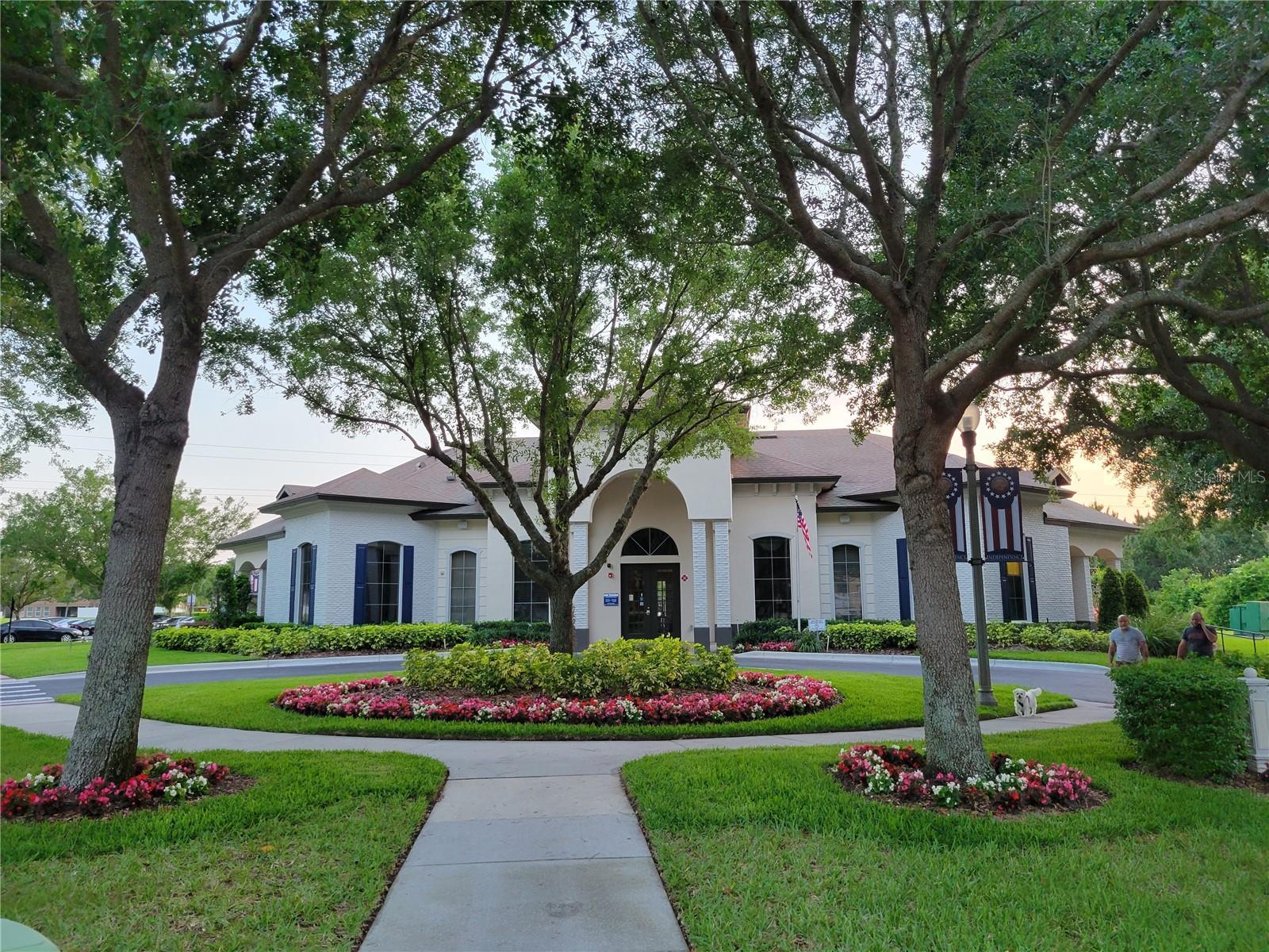 SIGNATURE LAKES/INDEPENDENCE - Residential