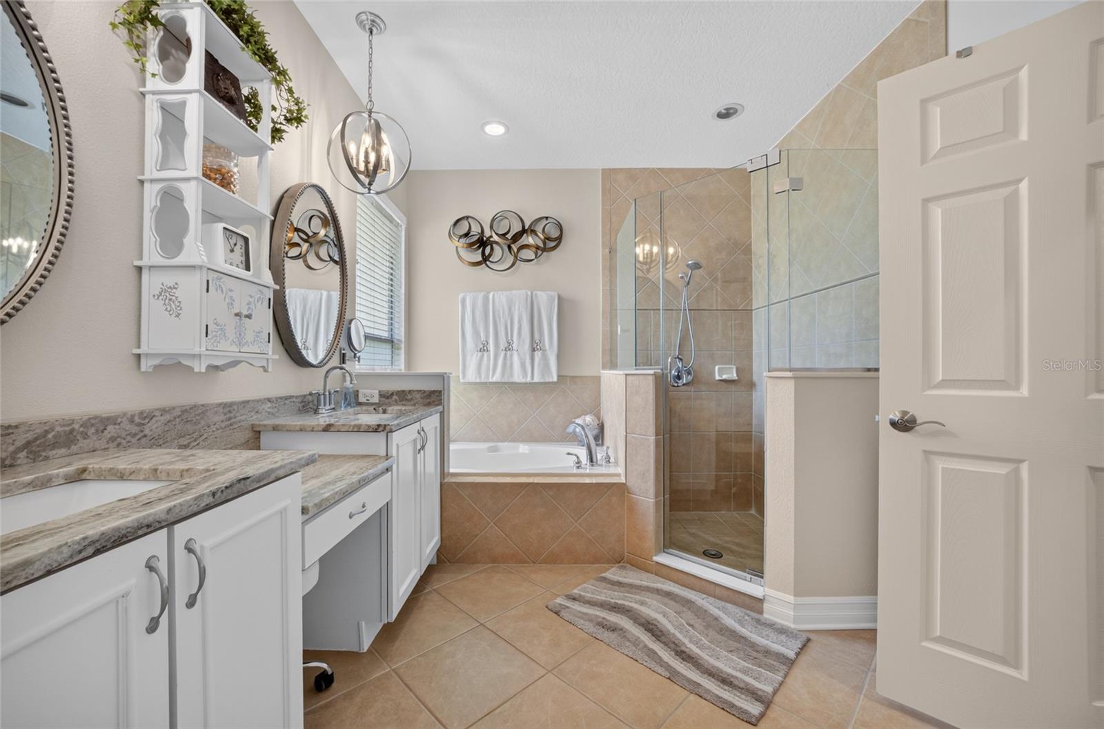 SIGNATURE LAKES/INDEPENDENCE - Residential