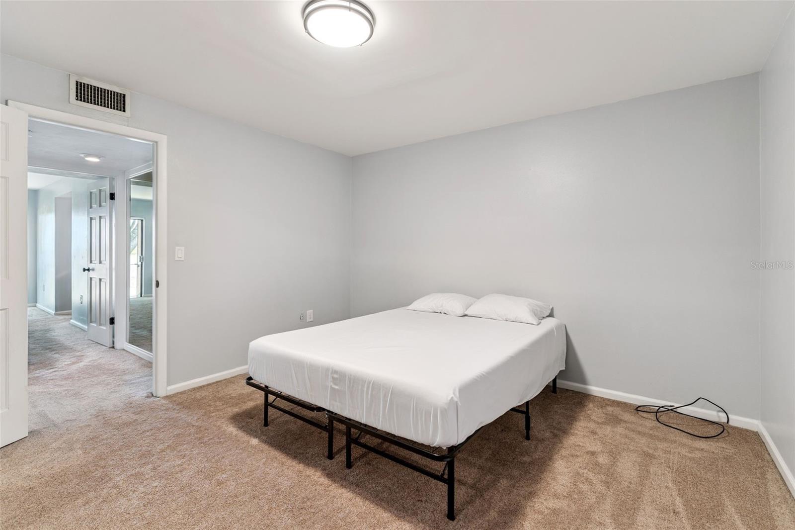 LA CASA CONDO - Residential