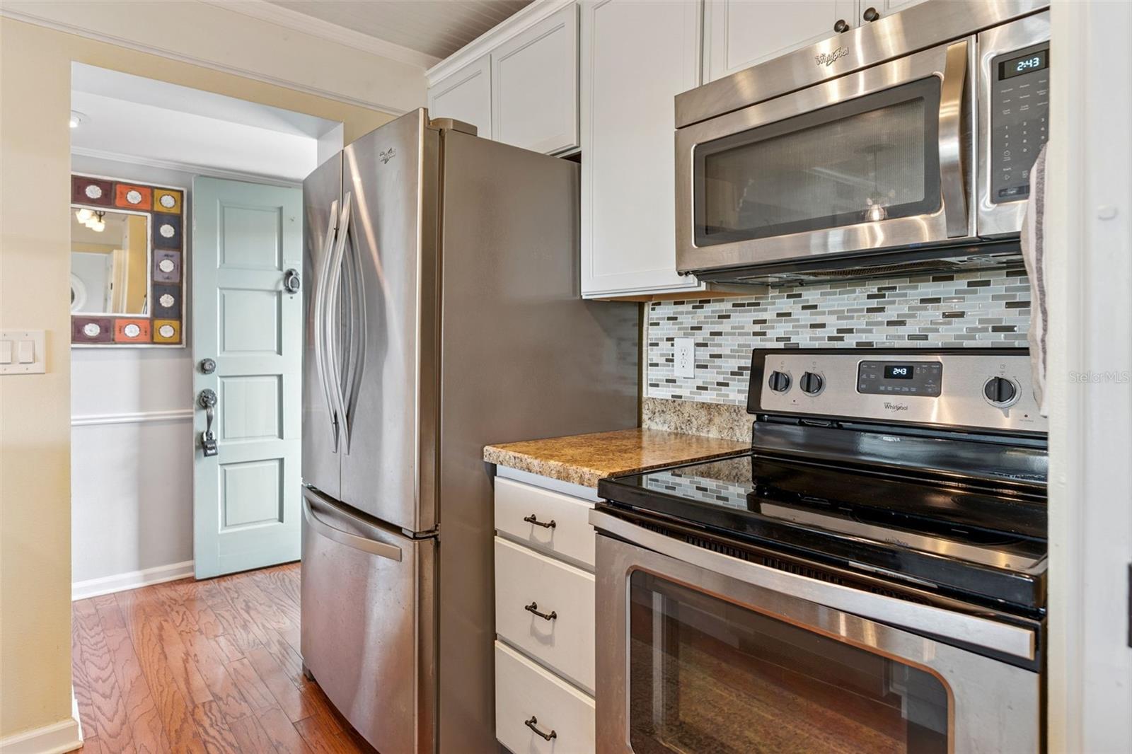 LA CASA CONDO - Residential