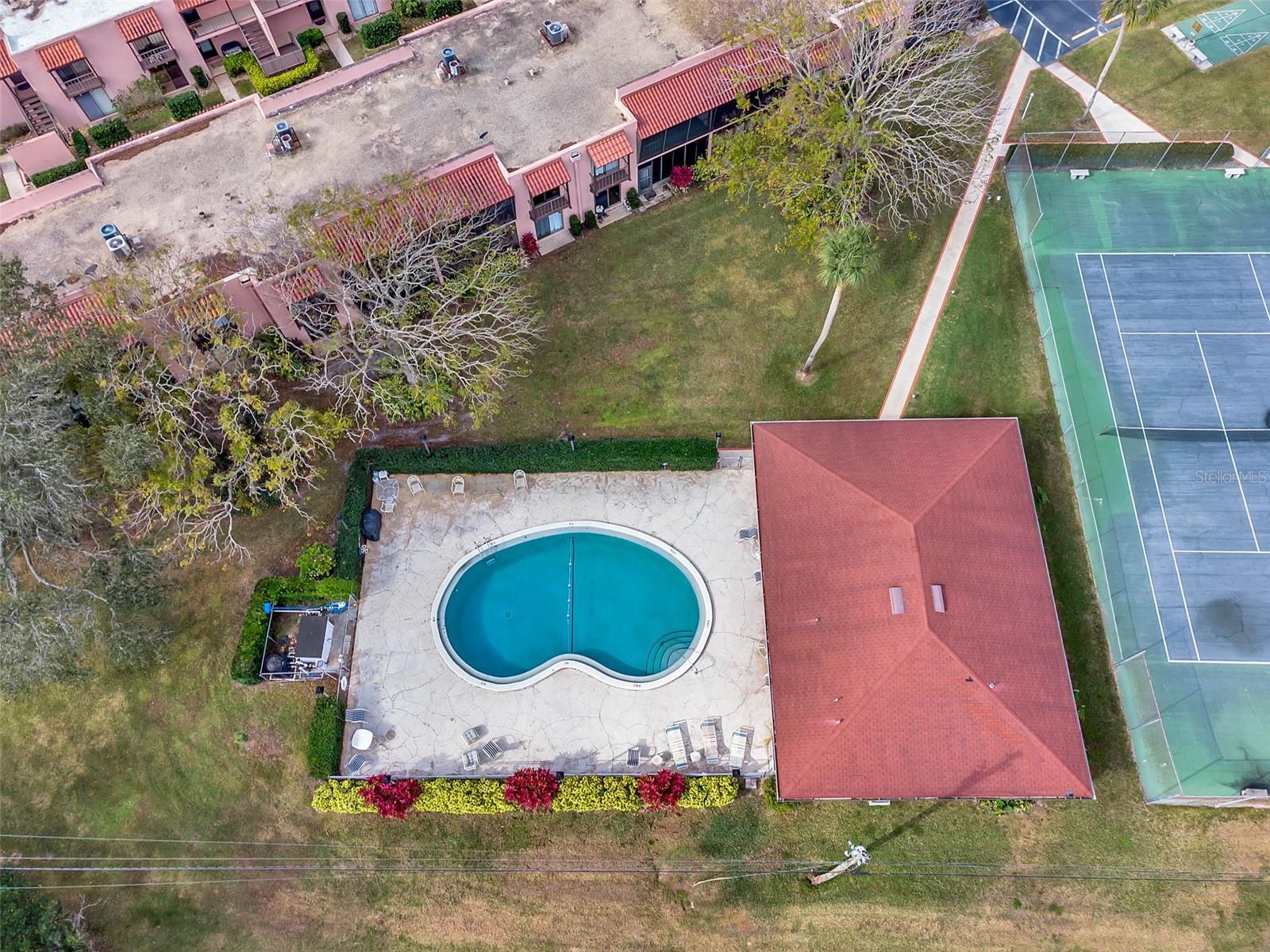 LA CASA CONDO - Residential