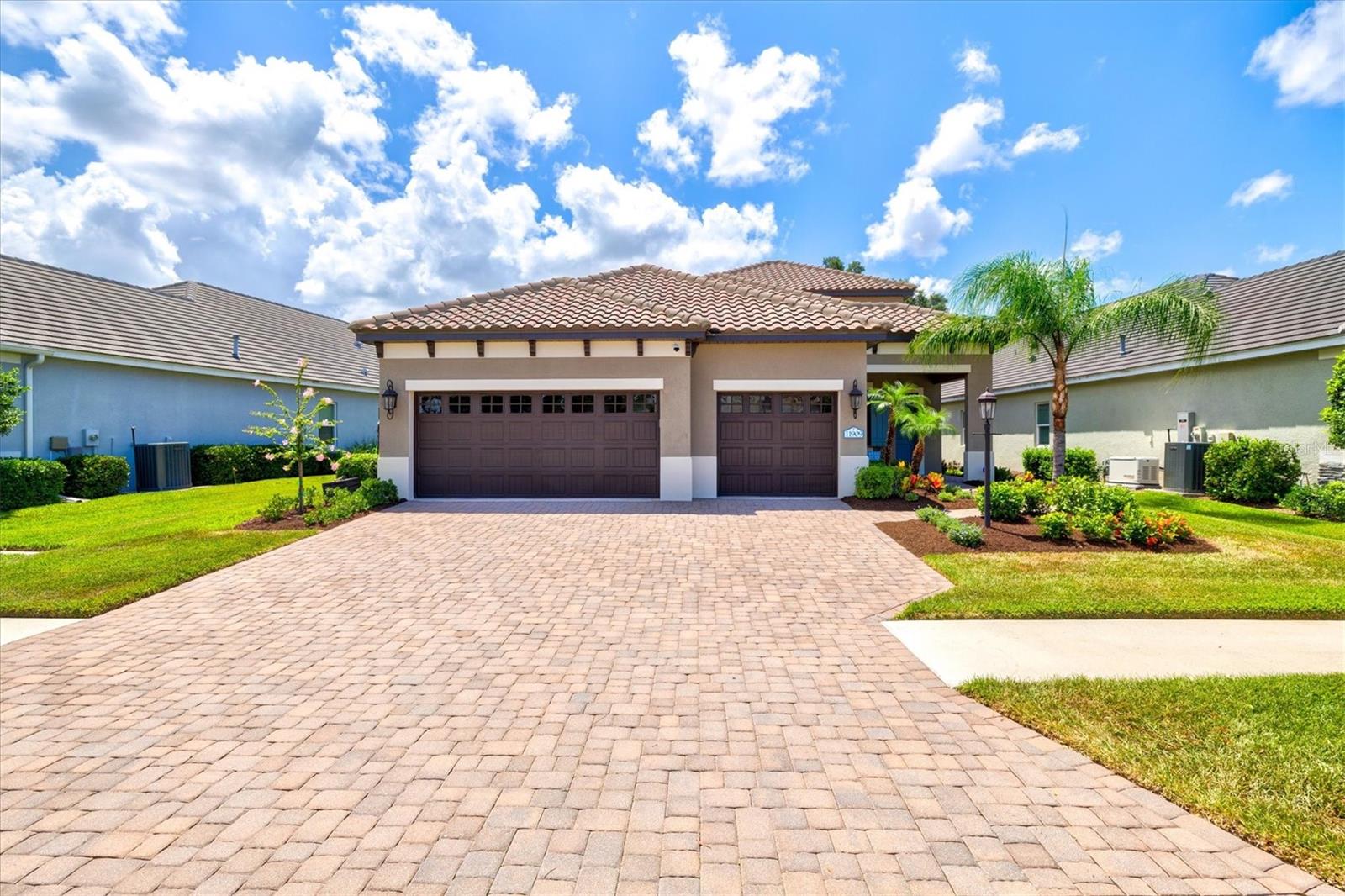 GRAND PALM - Residential