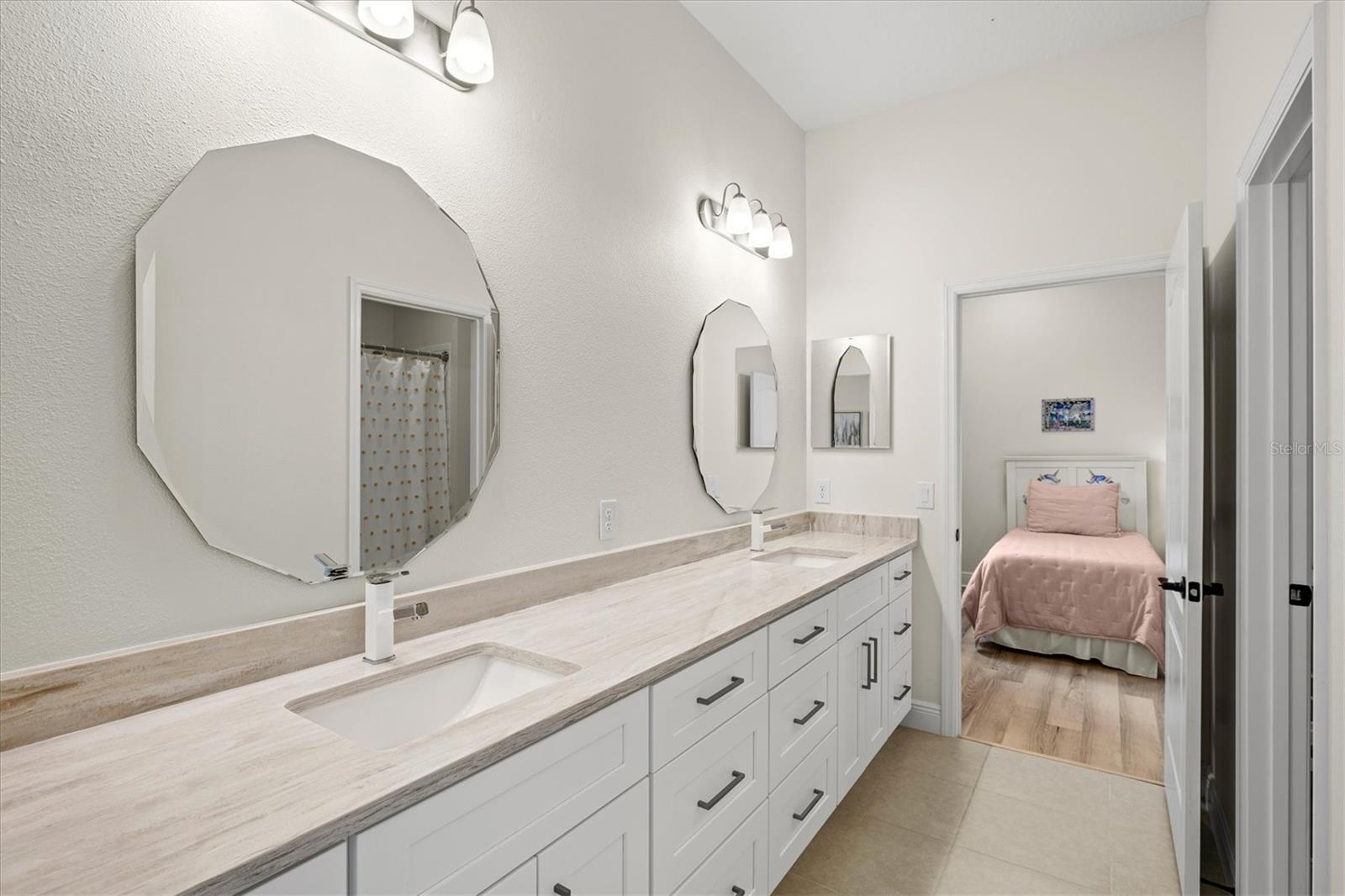 GRAND PALM - Residential