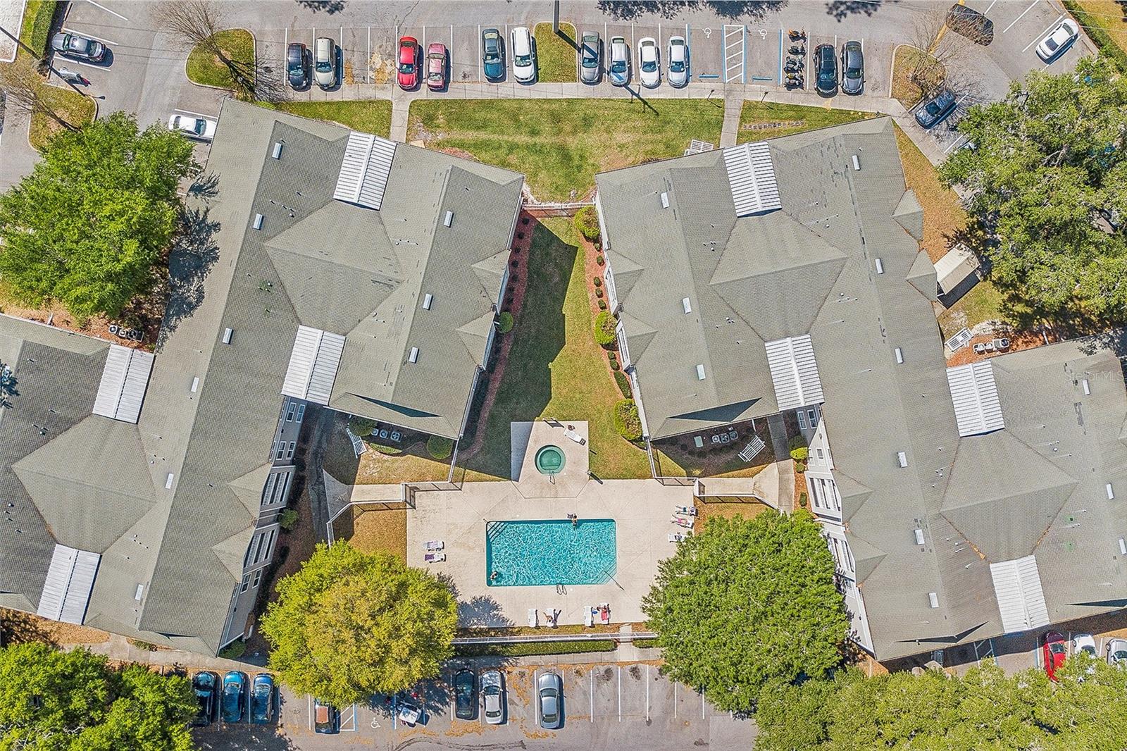 COUNTRYSIDE UNIVERSITY - Residential