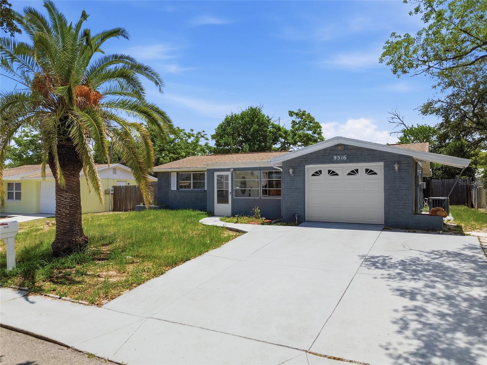 REGENCY PARK - Residential