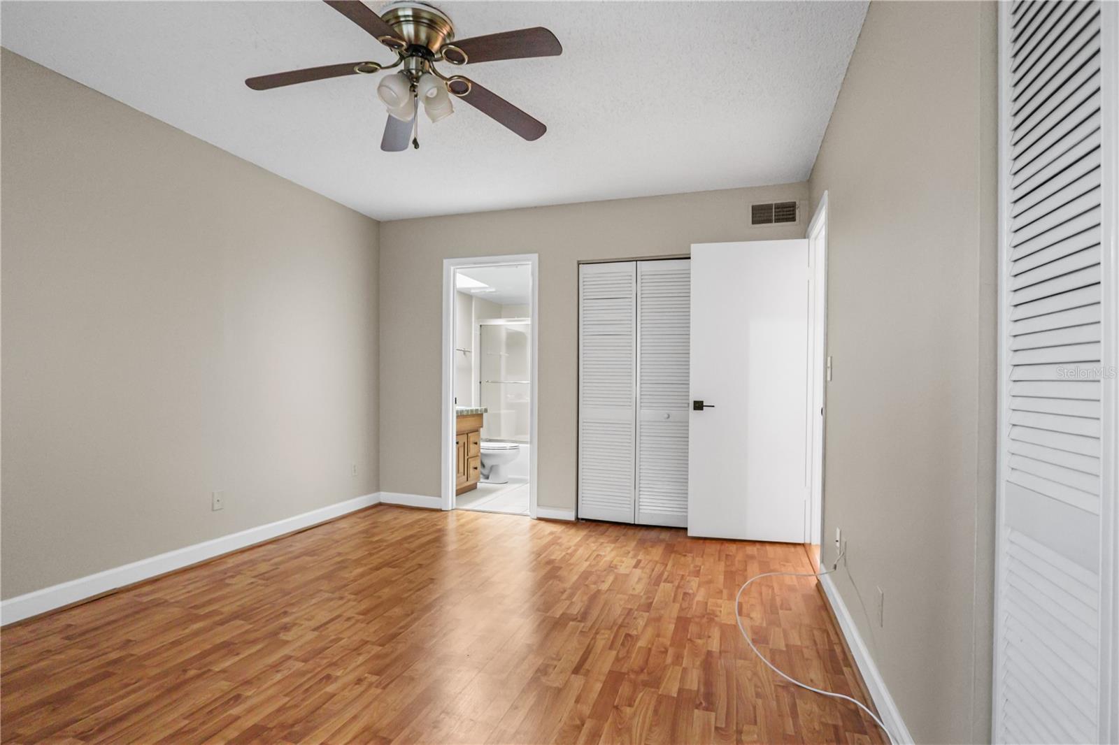 IMPERIAL OAKS CONDO - Residential