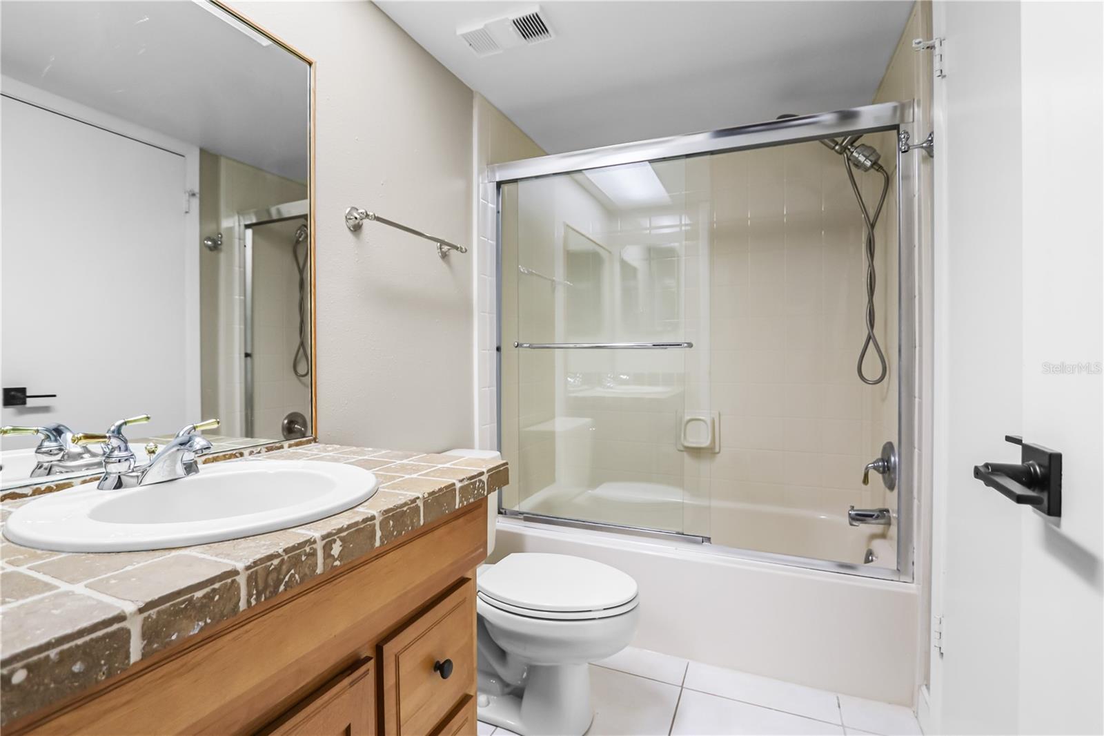 IMPERIAL OAKS CONDO - Residential