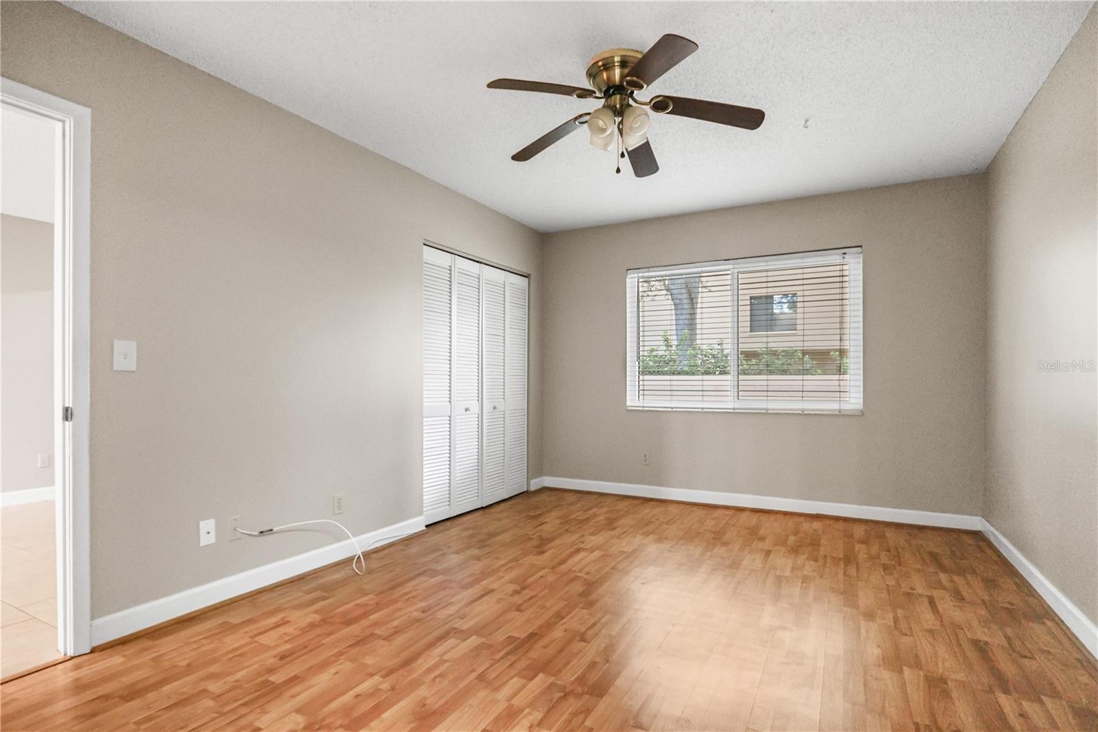 IMPERIAL OAKS CONDO - Residential