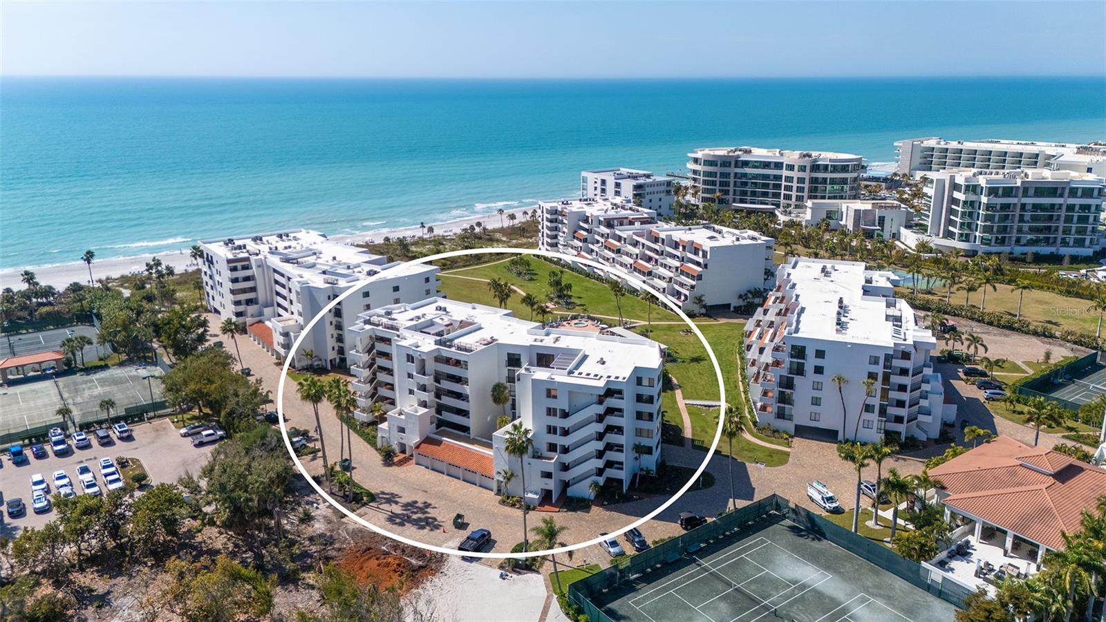 PLAYERS CLUB III - Residential