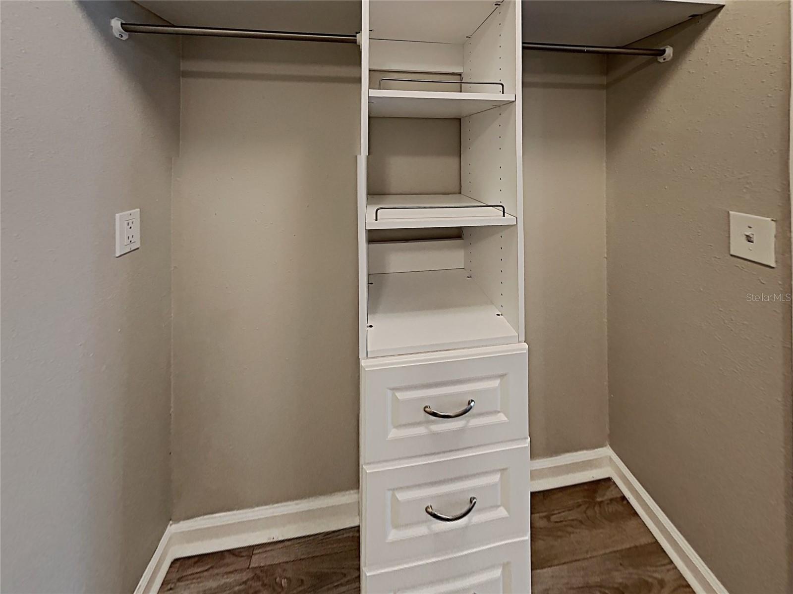 PINE TR AT SUMMERFIELD UNIT - Residential