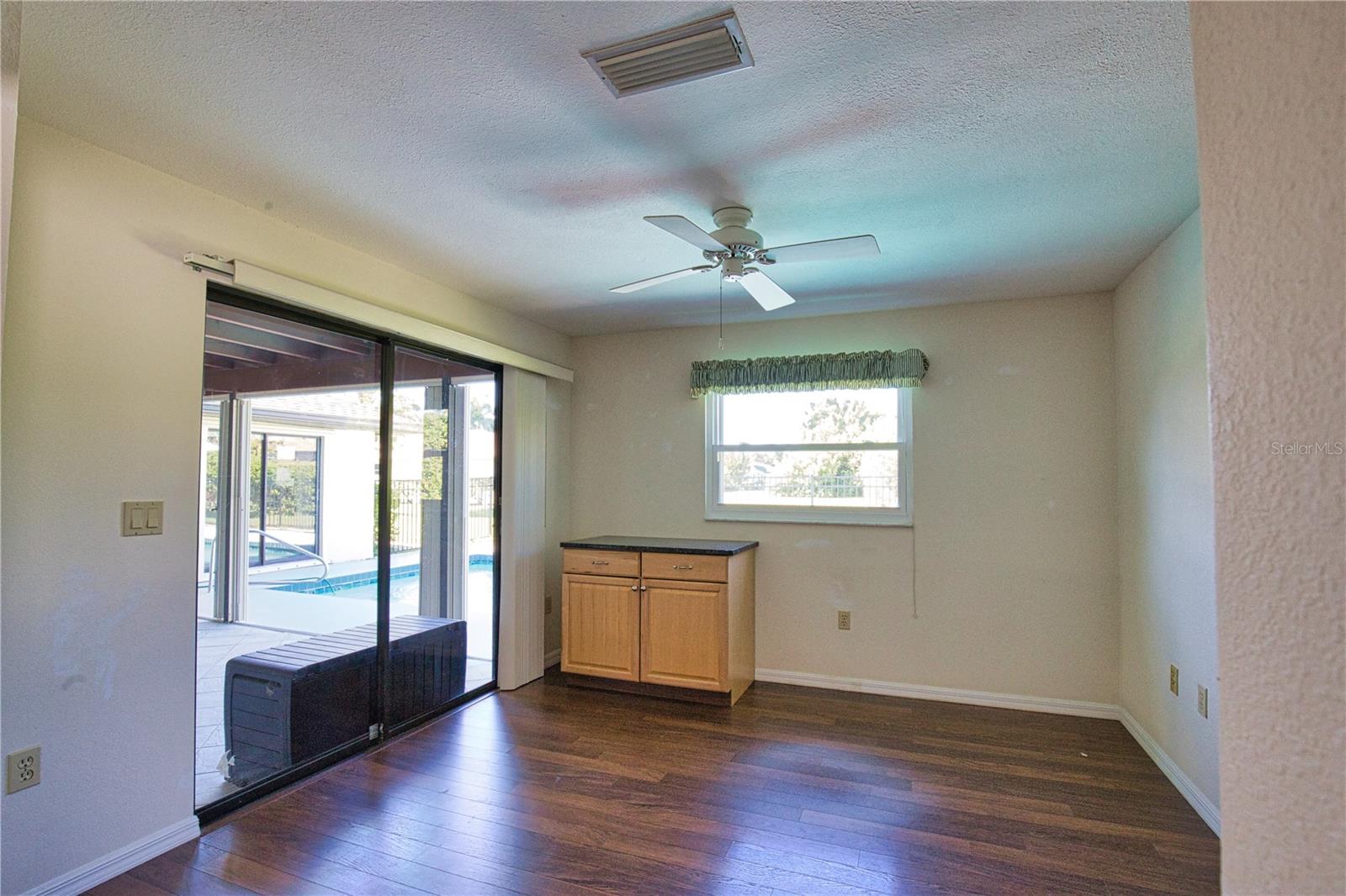 JACARANDA COUNTRY CLUB WEST VILLAGE - Residential