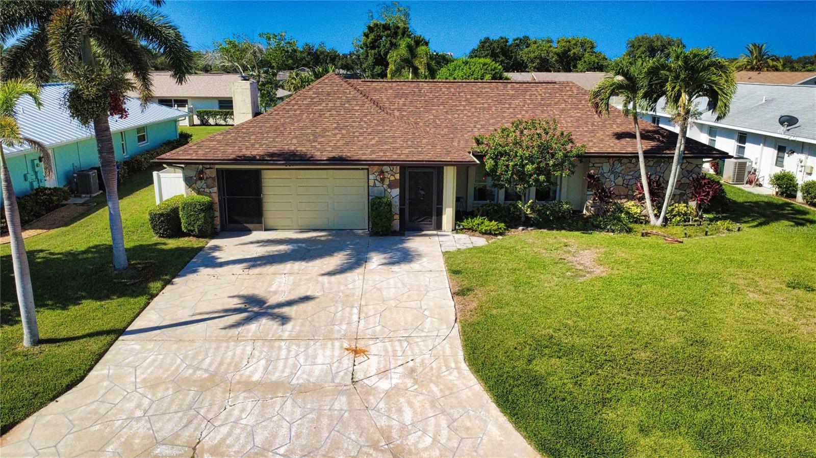 JACARANDA COUNTRY CLUB WEST VILLAGE - Residential