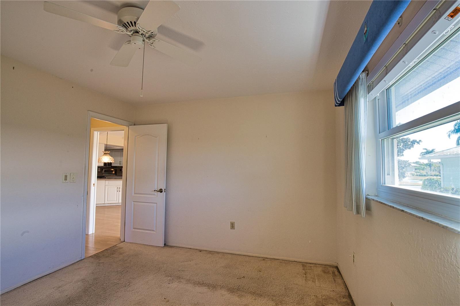 JACARANDA COUNTRY CLUB WEST VILLAGE - Residential