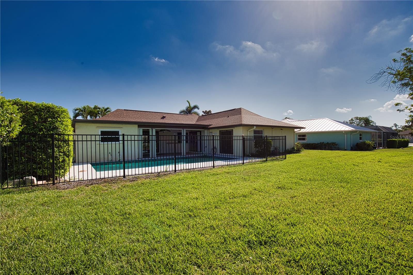 JACARANDA COUNTRY CLUB WEST VILLAGE - Residential
