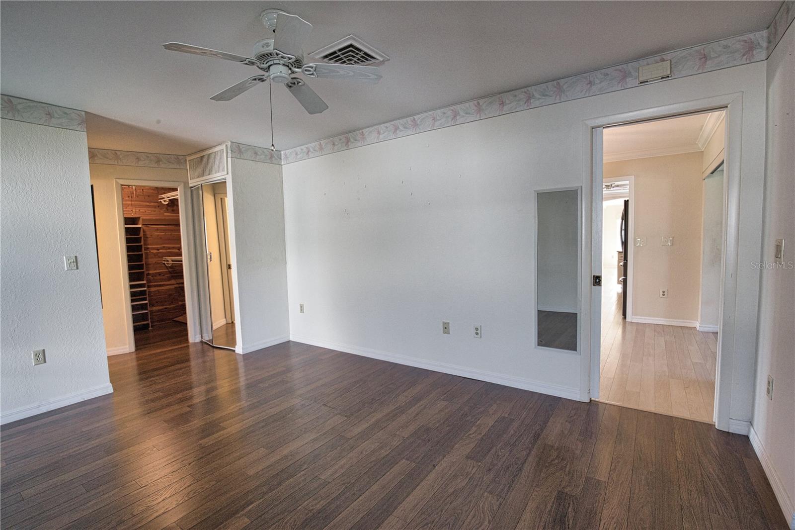 JACARANDA COUNTRY CLUB WEST VILLAGE - Residential
