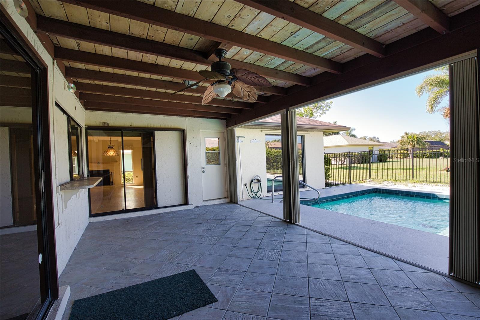 JACARANDA COUNTRY CLUB WEST VILLAGE - Residential