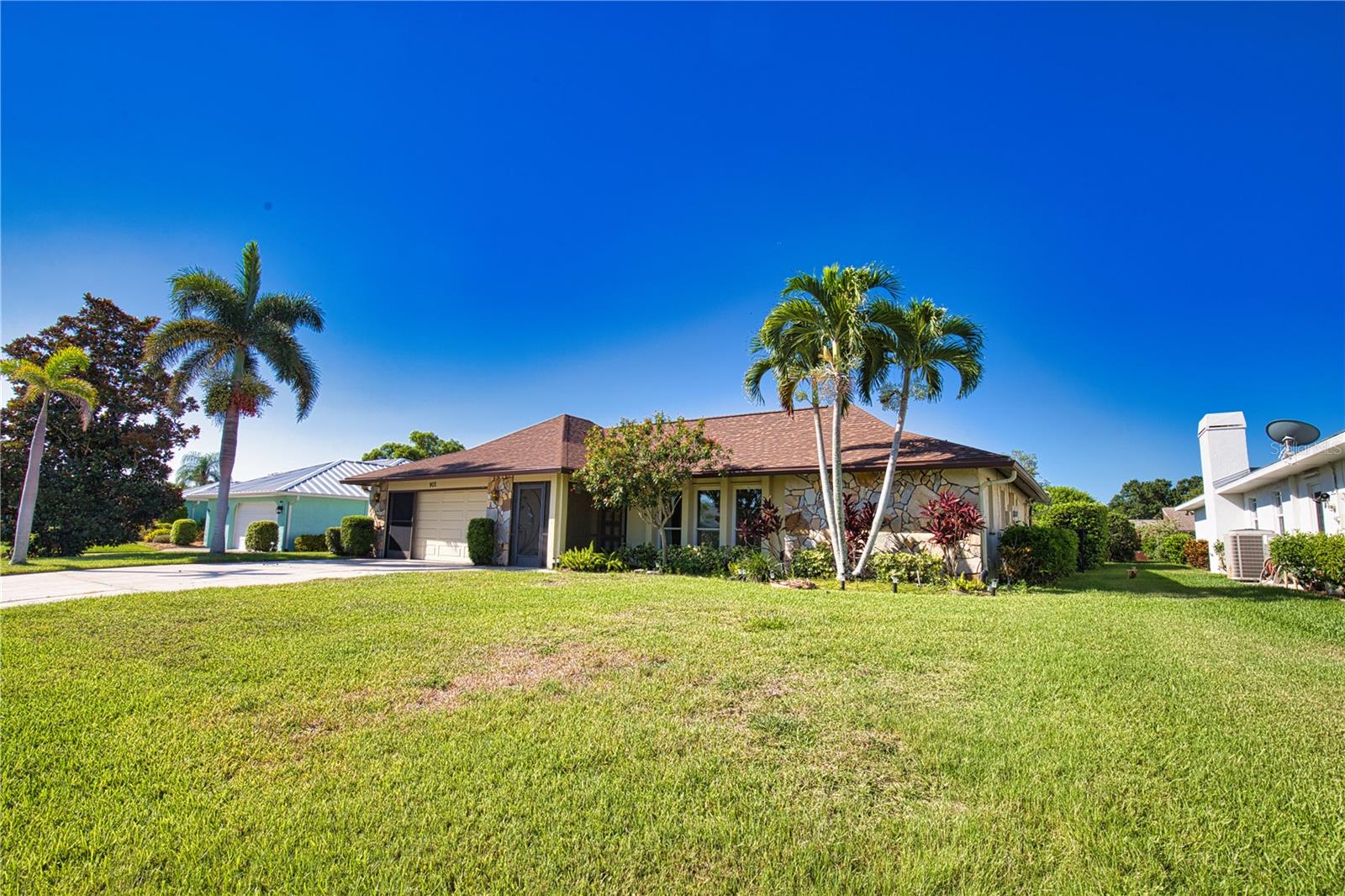 JACARANDA COUNTRY CLUB WEST VILLAGE - Residential