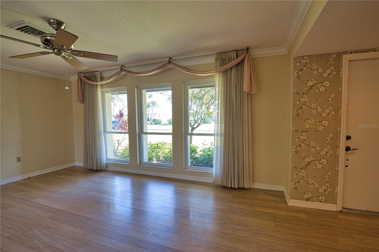 JACARANDA COUNTRY CLUB WEST VILLAGE - Residential