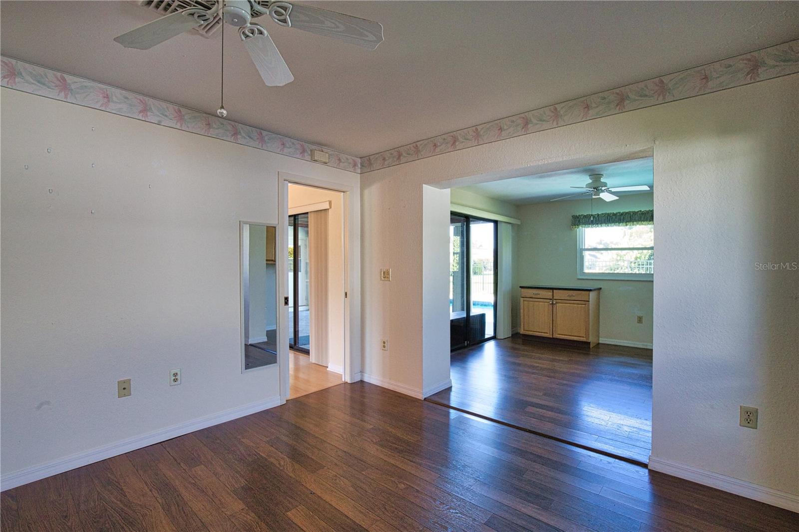 JACARANDA COUNTRY CLUB WEST VILLAGE - Residential