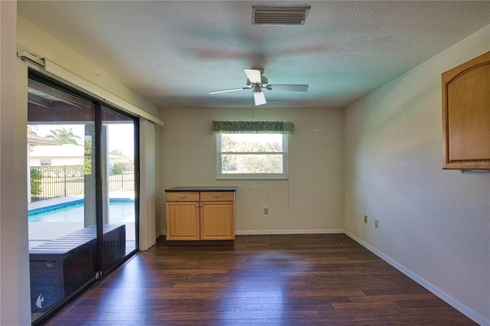 JACARANDA COUNTRY CLUB WEST VILLAGE - Residential