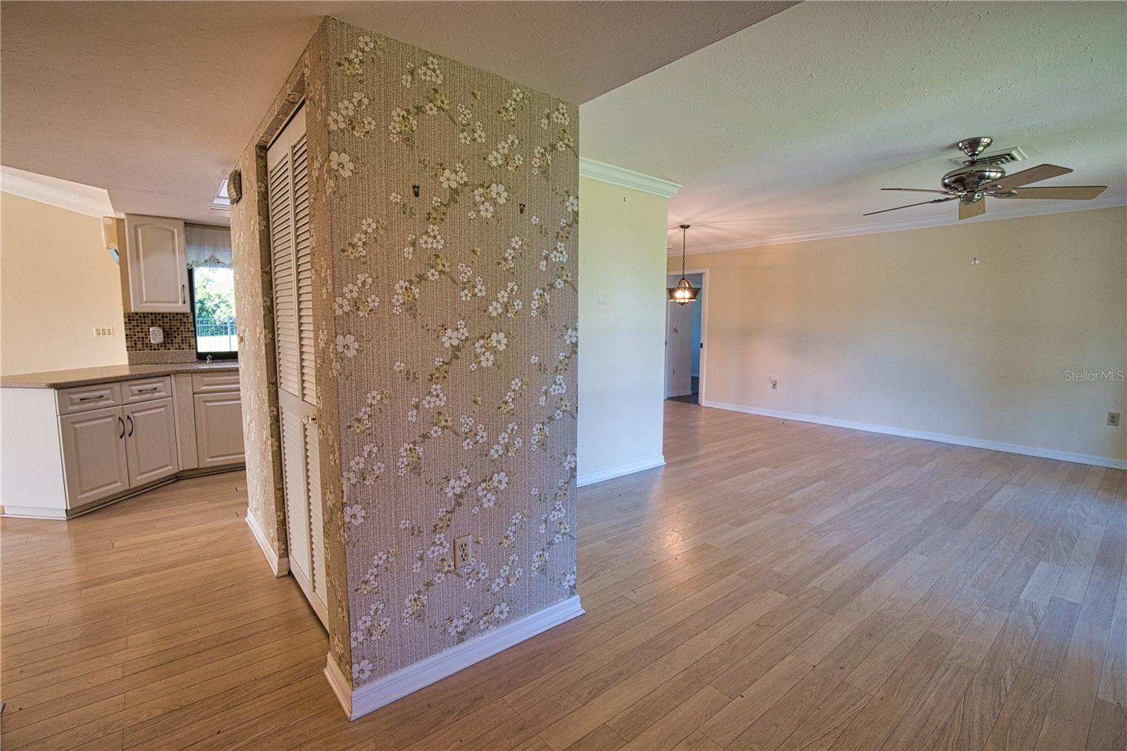 JACARANDA COUNTRY CLUB WEST VILLAGE - Residential