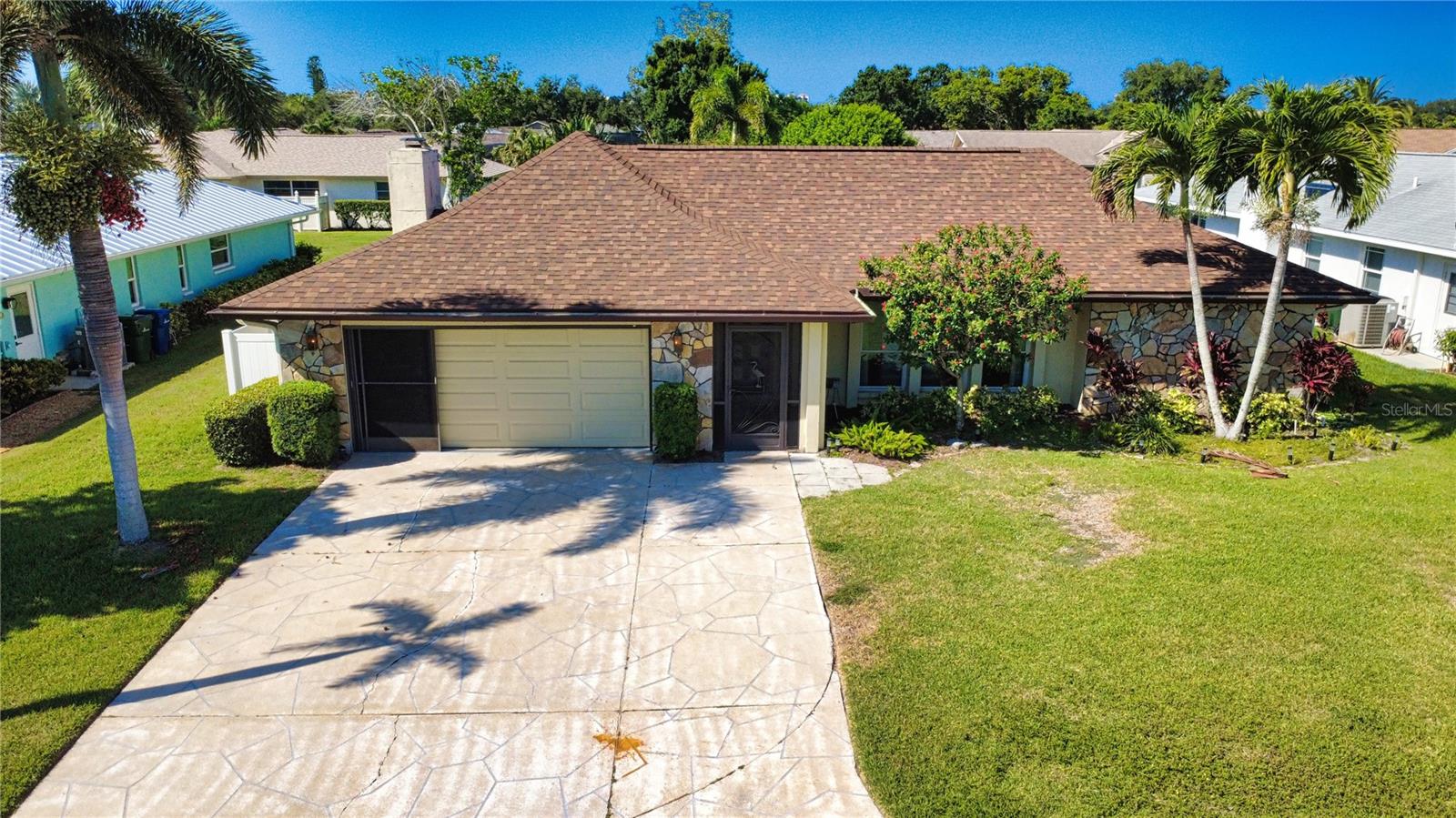 JACARANDA COUNTRY CLUB WEST VILLAGE - Residential