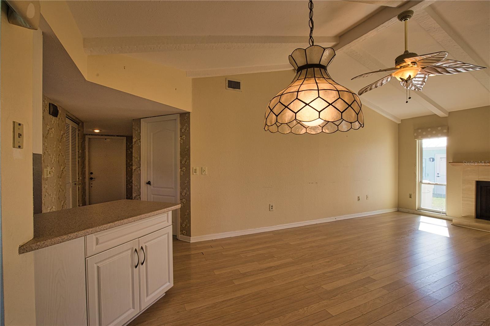 JACARANDA COUNTRY CLUB WEST VILLAGE - Residential