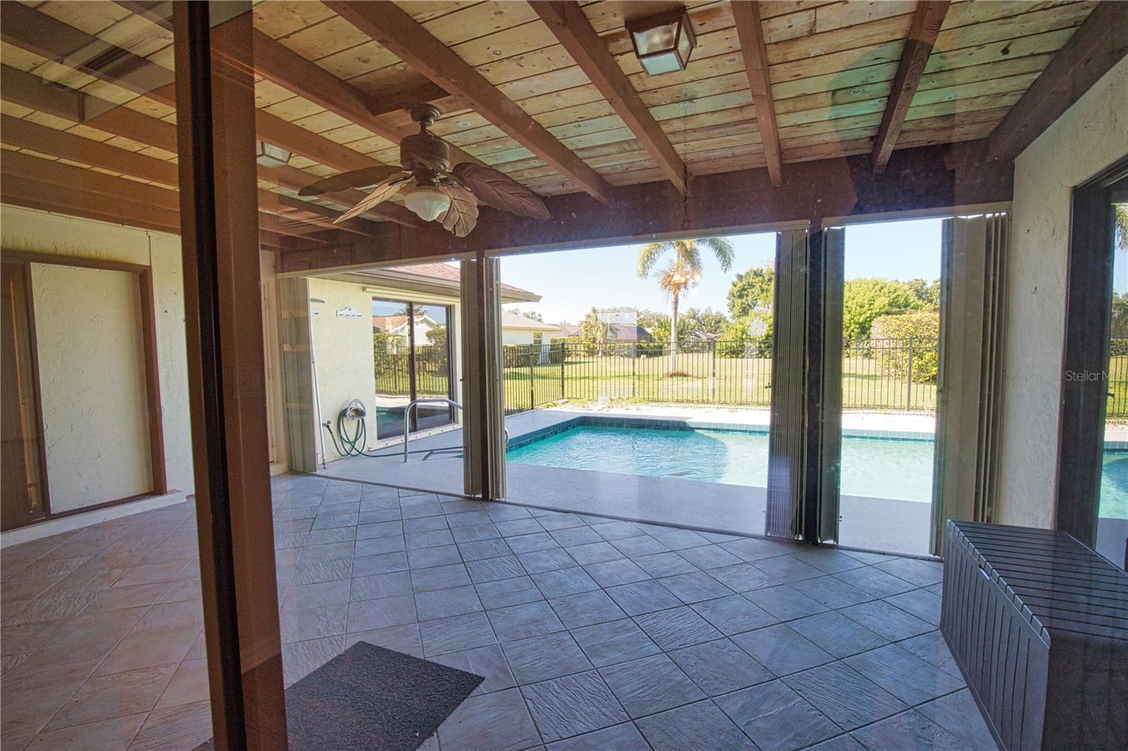 JACARANDA COUNTRY CLUB WEST VILLAGE - Residential
