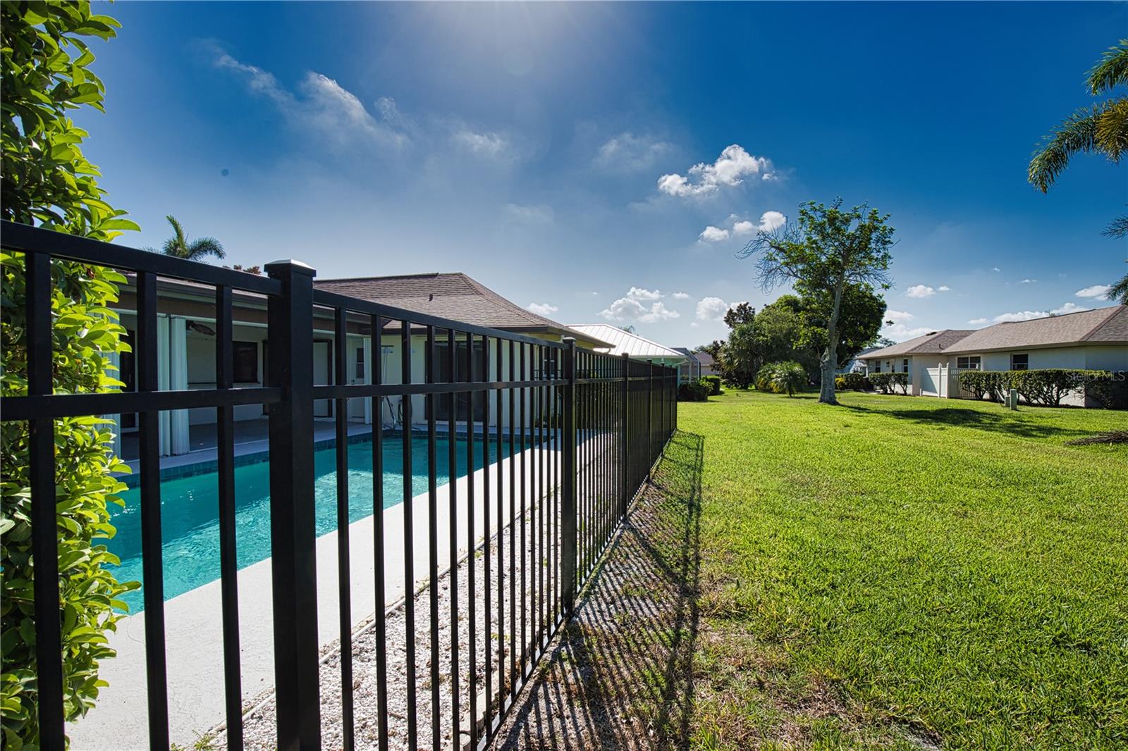 JACARANDA COUNTRY CLUB WEST VILLAGE - Residential