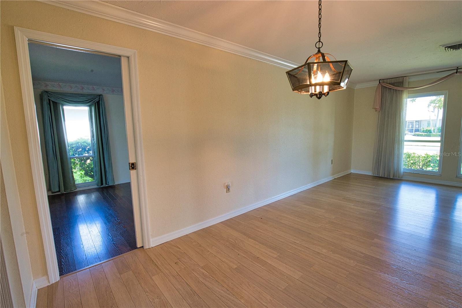 JACARANDA COUNTRY CLUB WEST VILLAGE - Residential