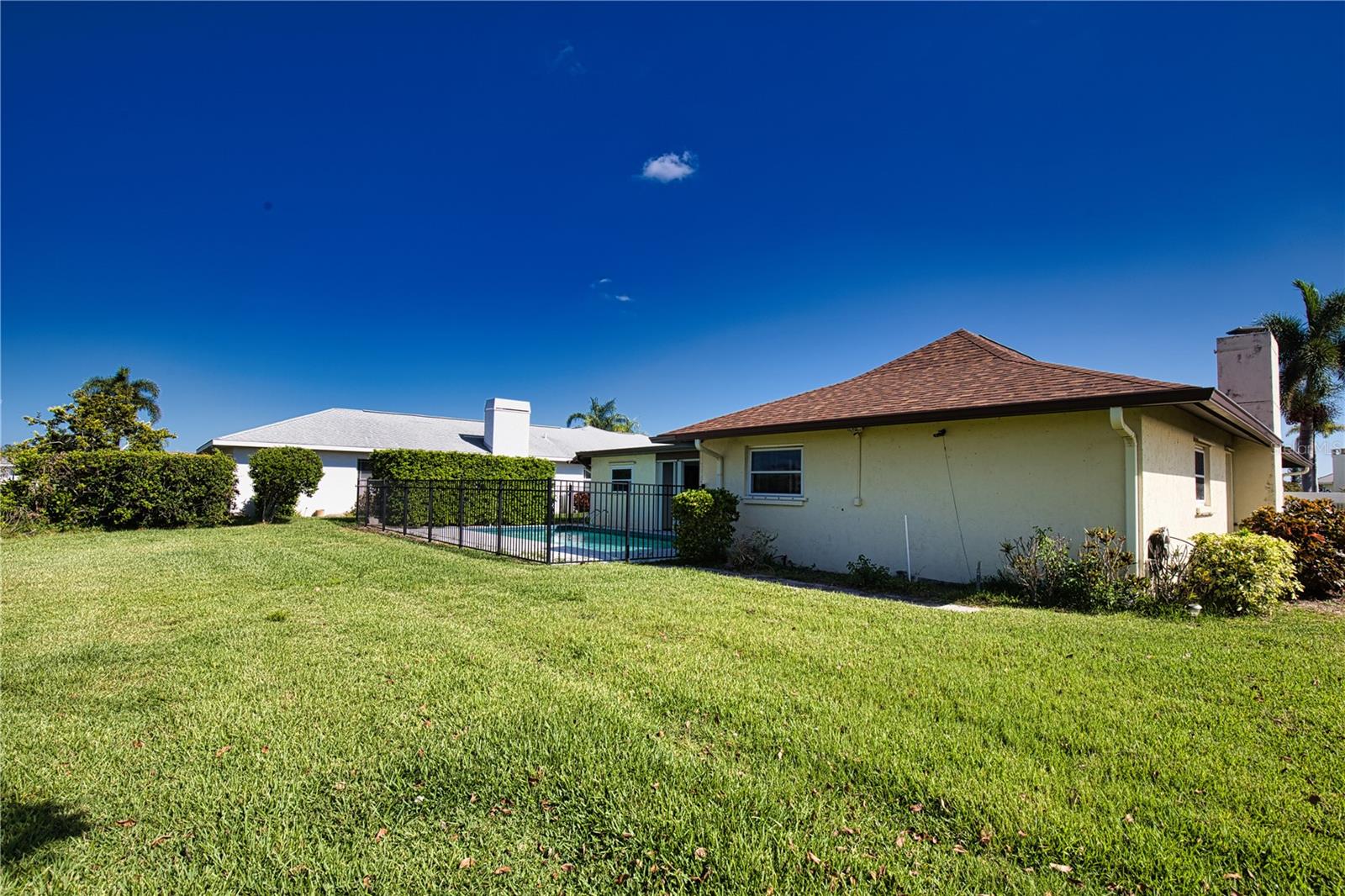 JACARANDA COUNTRY CLUB WEST VILLAGE - Residential