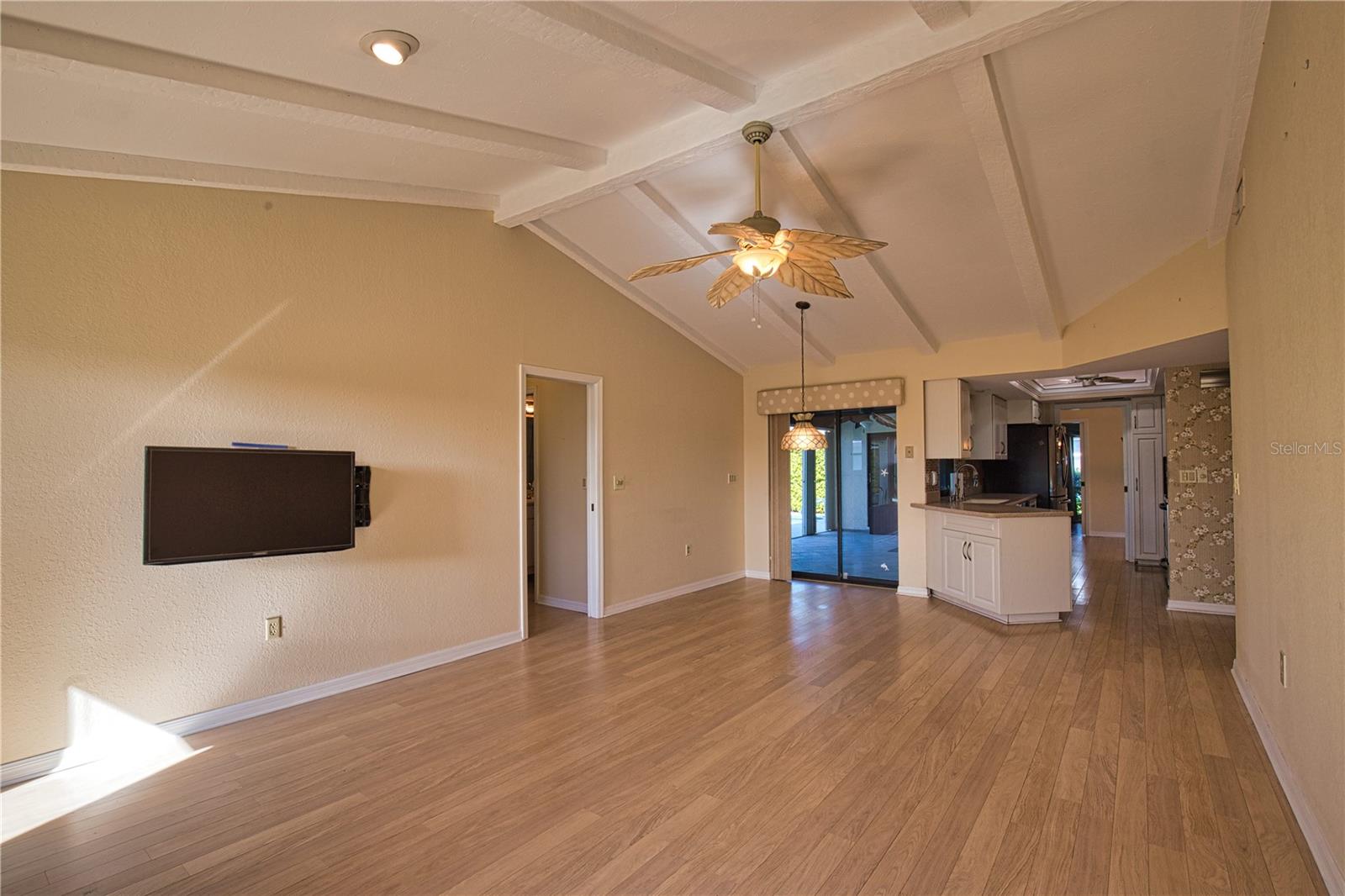 JACARANDA COUNTRY CLUB WEST VILLAGE - Residential
