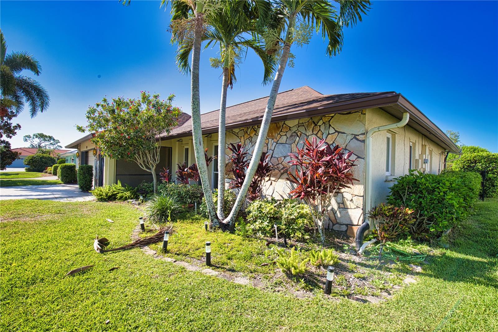 JACARANDA COUNTRY CLUB WEST VILLAGE - Residential