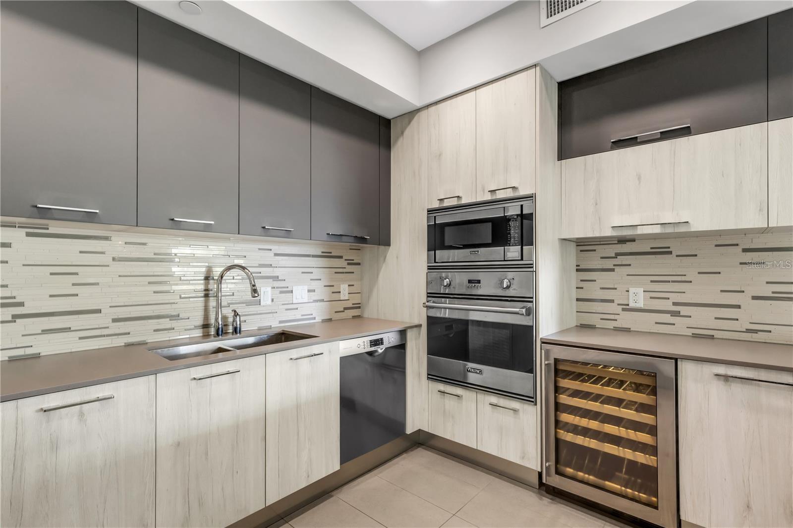 PARK RESIDENCES OF LIDO KEY - Residential