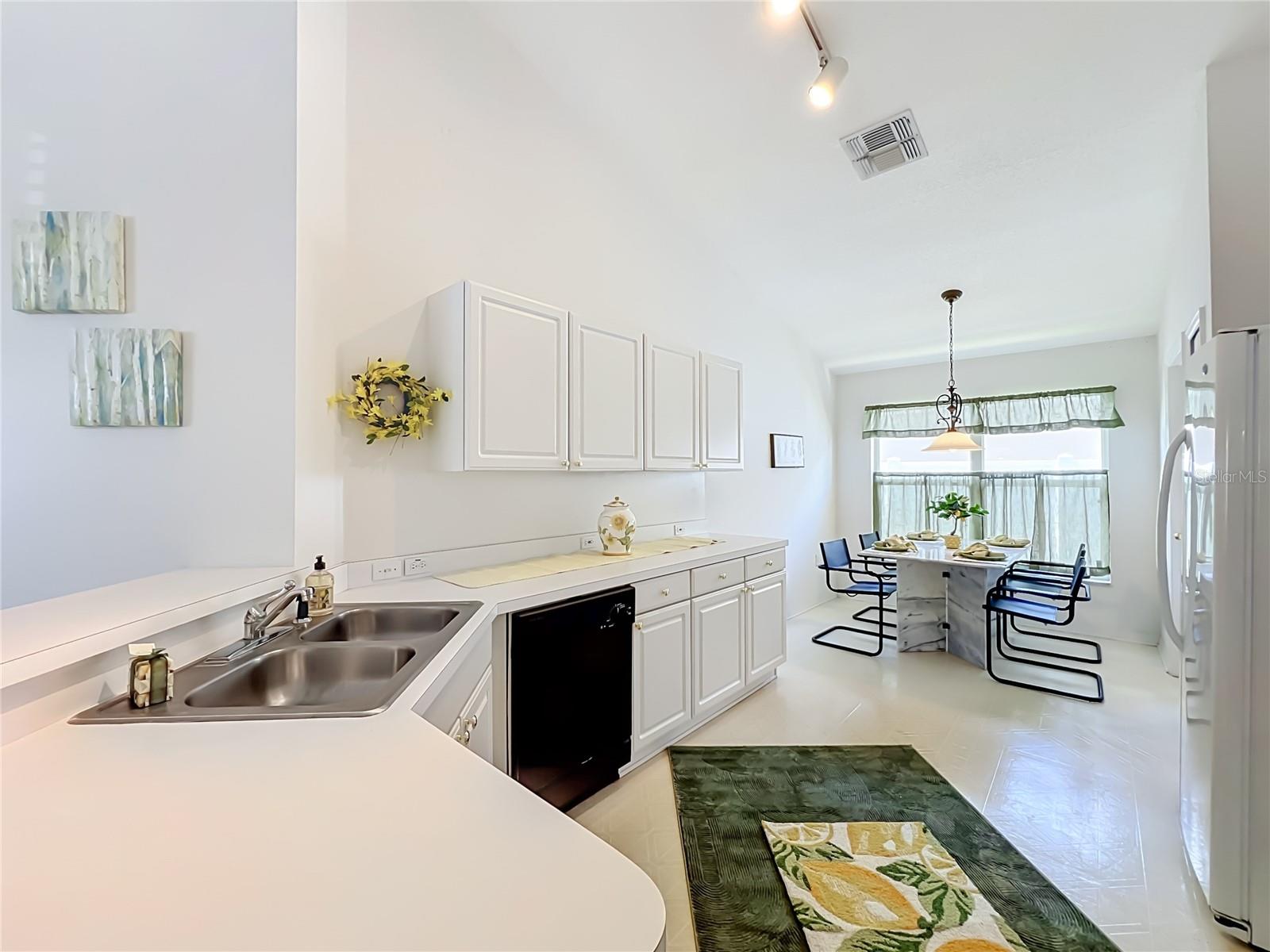 HERITAGE PLACE - Residential