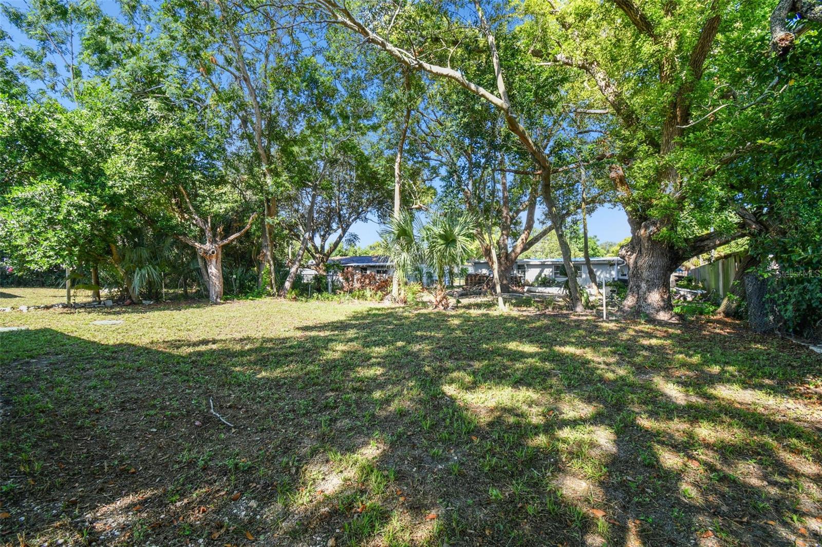 BROWN ACRES - Residential